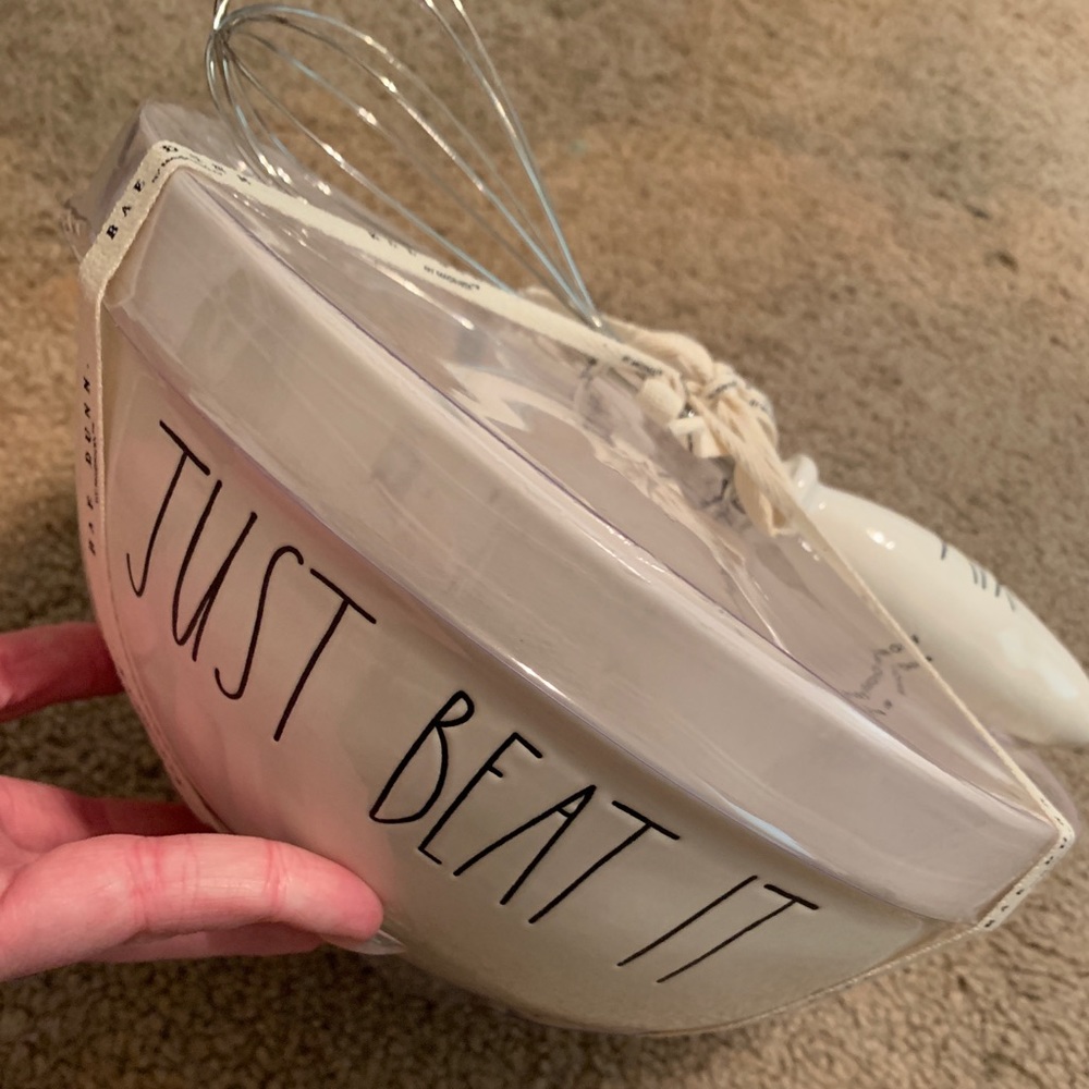 RAE DUNN CERAMIC MIXING BOWL